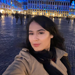 Meet your Posher, Carolina